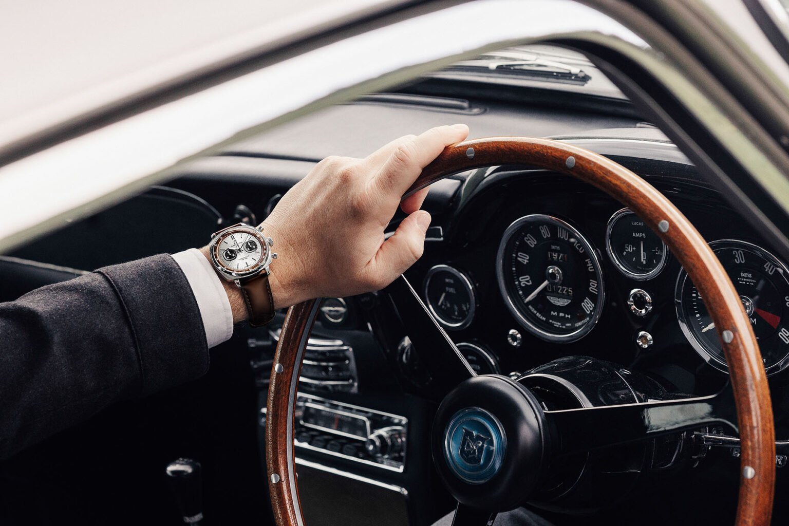 Breitling Top Time B01 Chronograph 41 Aston Martin DB5: the trio that actually makes sense