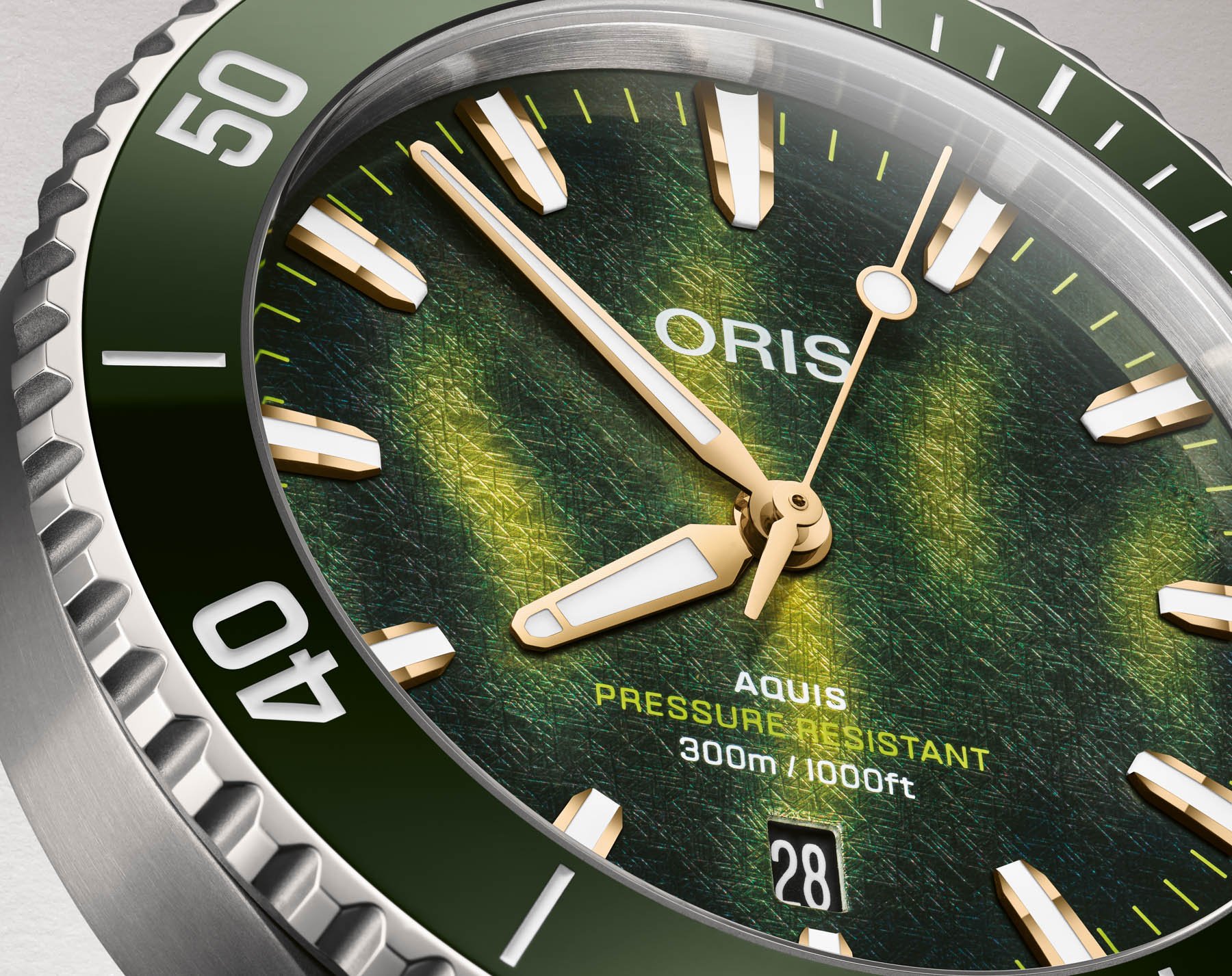 Oris Aquis Date Kelp Forest Limited Edition - photo