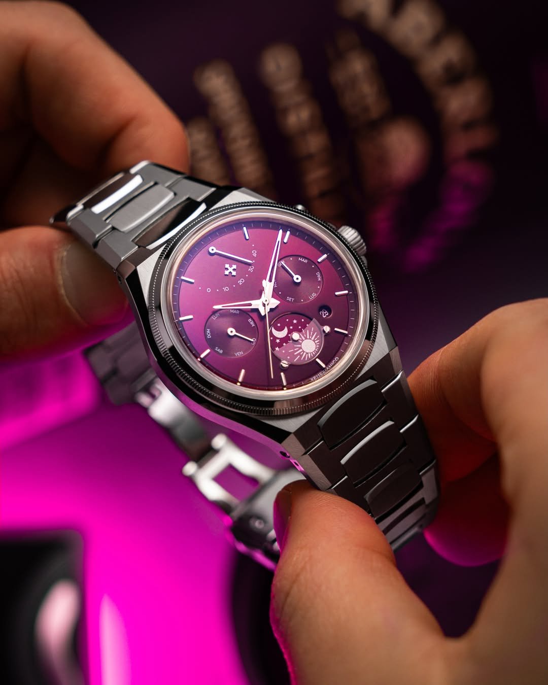 Wristshot by watchbud