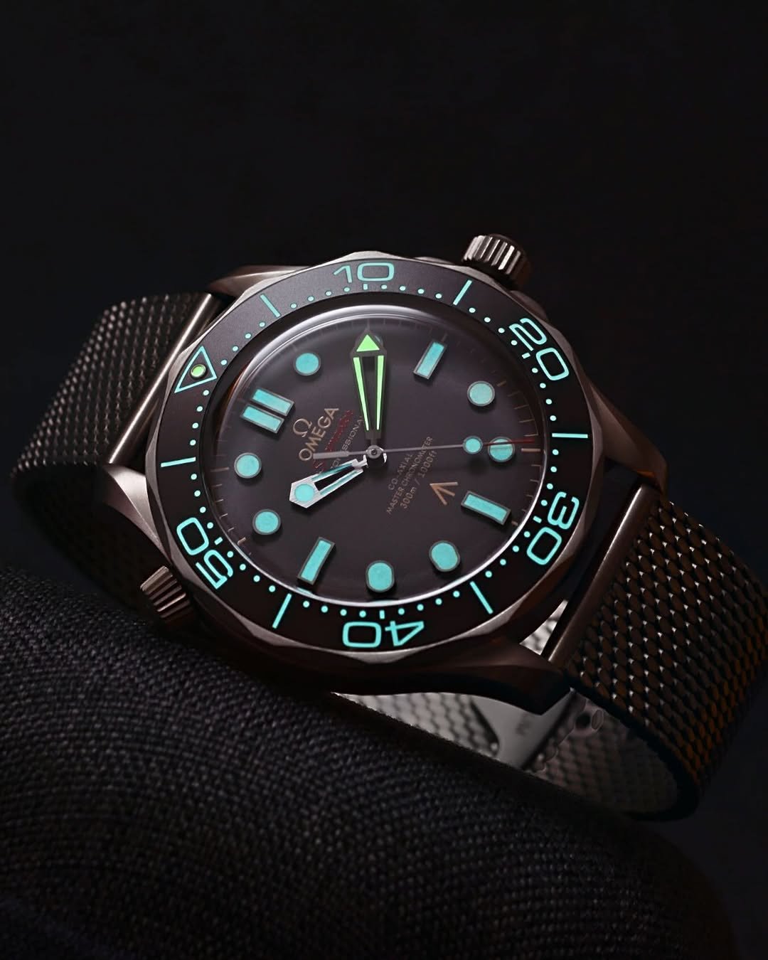 Wristshot by _mrdata_